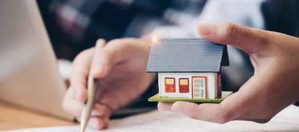 Rettifica dell’avviso pubblico di gara per la vendita di immobile comunale